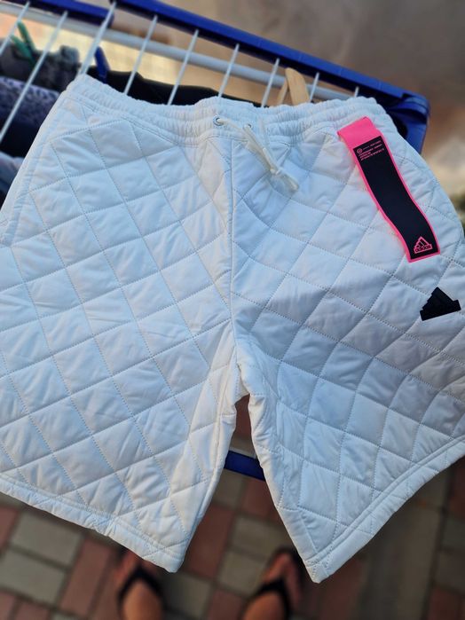 Pantaloni scurți Adidas Mărimea M