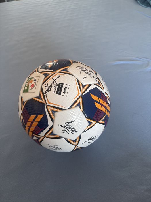 Minge oficială FCSB 2024, semnată de întreg lotul – COLECȚIE