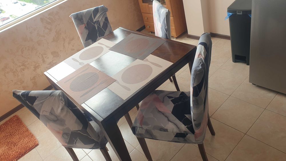 Трапезна маса от масив комплект със столово