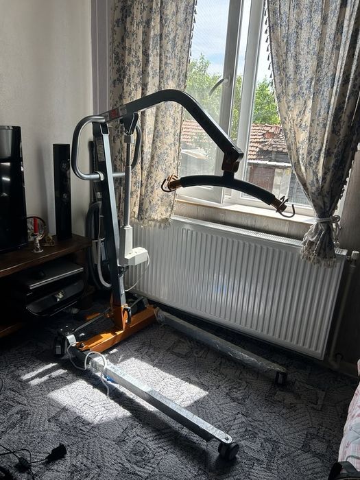 Хоист за повдигане и преместване на хора