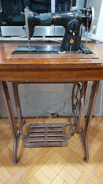 Срочно! Швейная машинка Зингер СССР