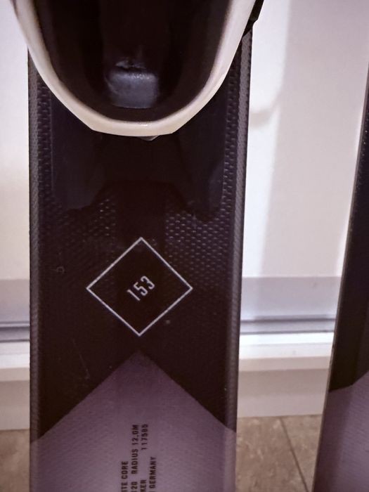 Schiuri Völkl Flair 73 Black 153 cm + legături Marker – NOI