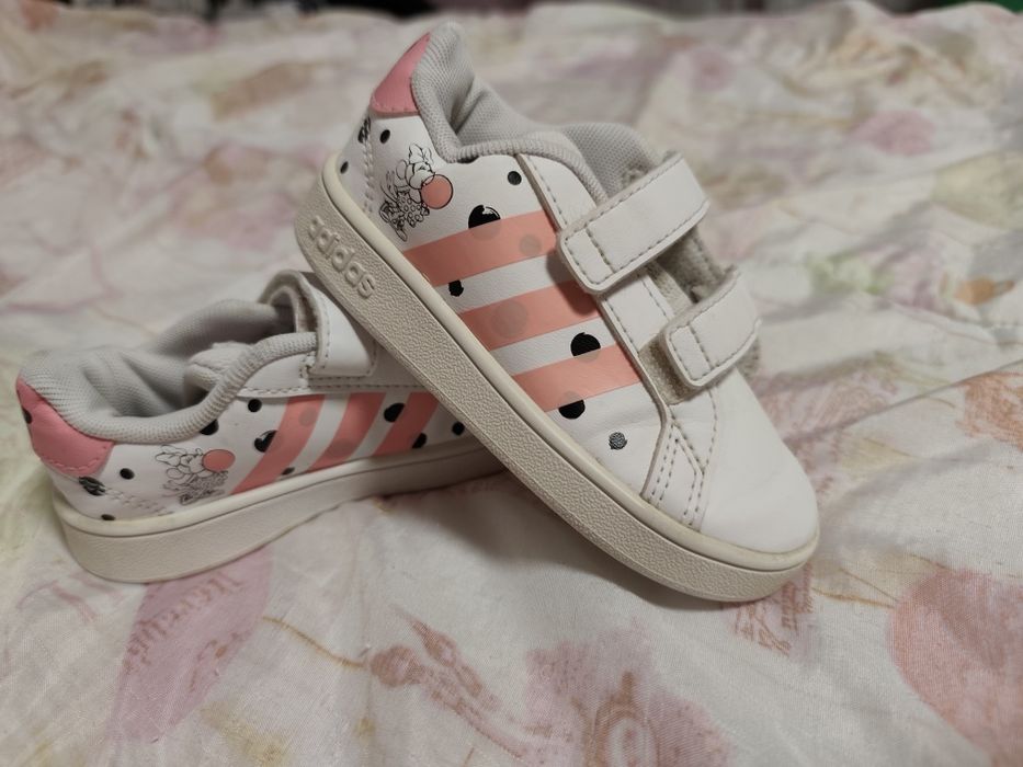 Маратонки и обувки за момиченце