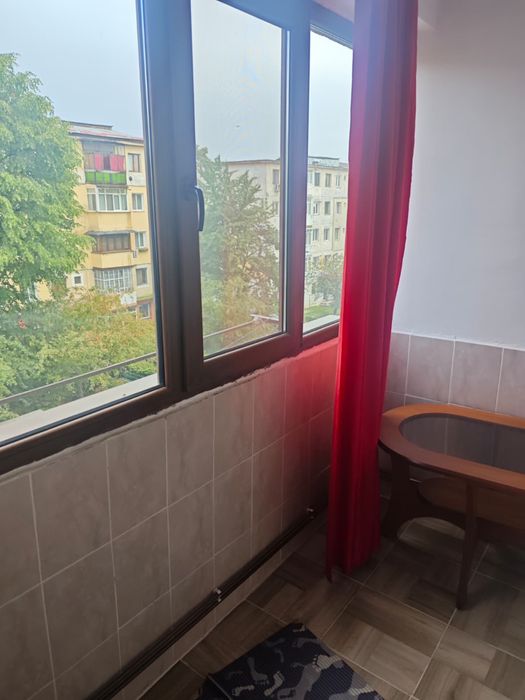 Inchiriez apartament 2 camere decomandat strada Nicolae Titulescu