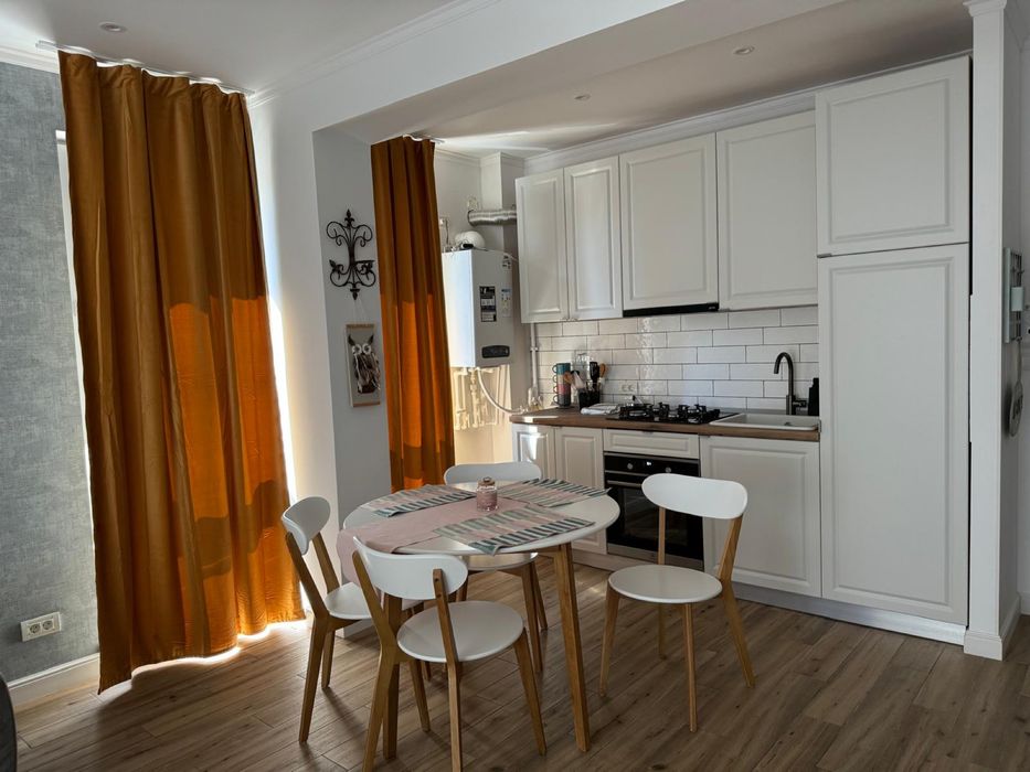 Rental Mamaia Nord Promenada Ap. 2 camere,60mp, prima linie vedere la mare