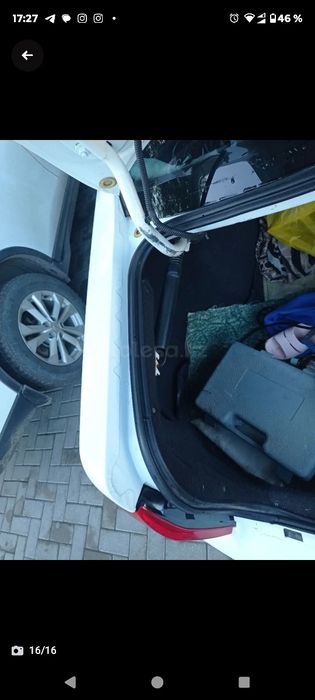 Продам приору седан