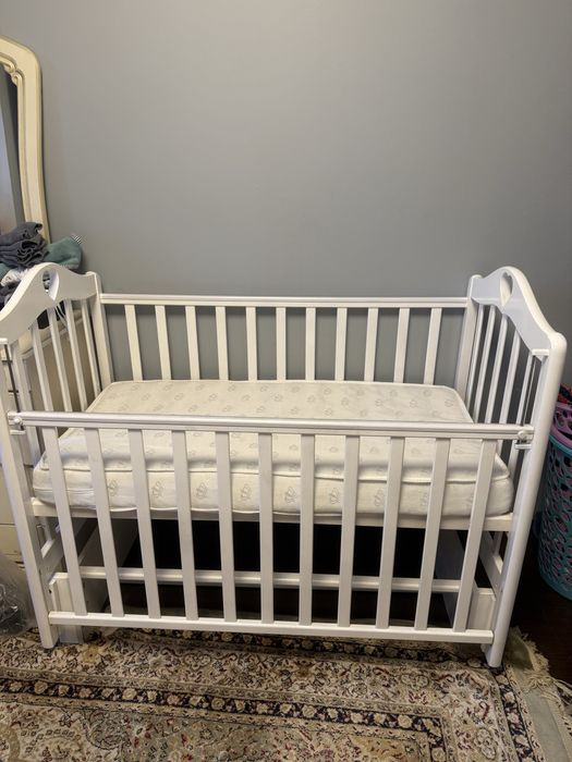 Манеж белый продам