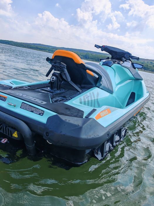 Джет Bombardier Sea Doo Wake 170