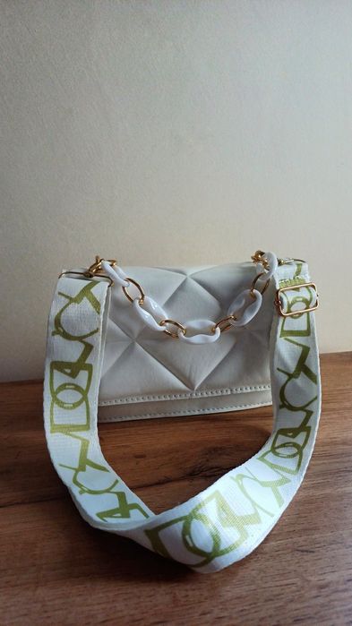 ЧИСТО НОВО - Дамски чанти