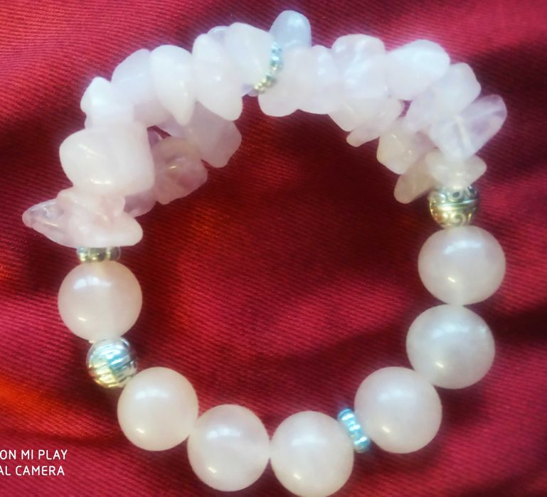 предлагам гривни и комплект с обеци - единични бройки уникални