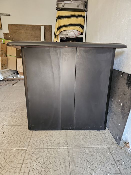 Стол письменный офисный.