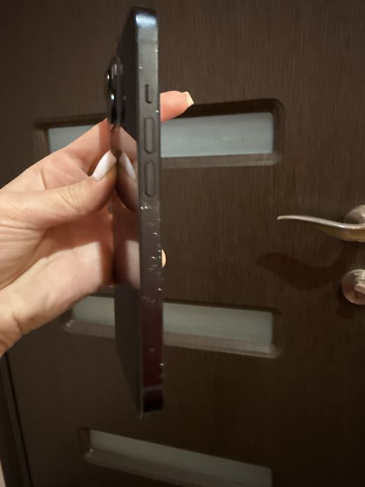 Продавам iPhone 14