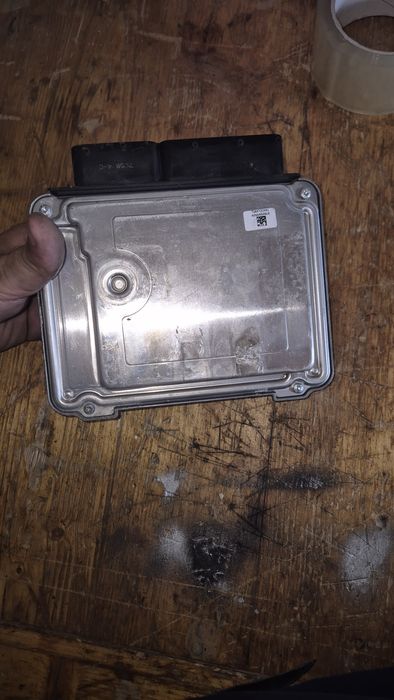 Оригинален Компютър Двигател За Голф 5 1.9 ТДИ