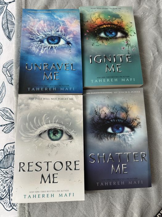 Книги на български и английски