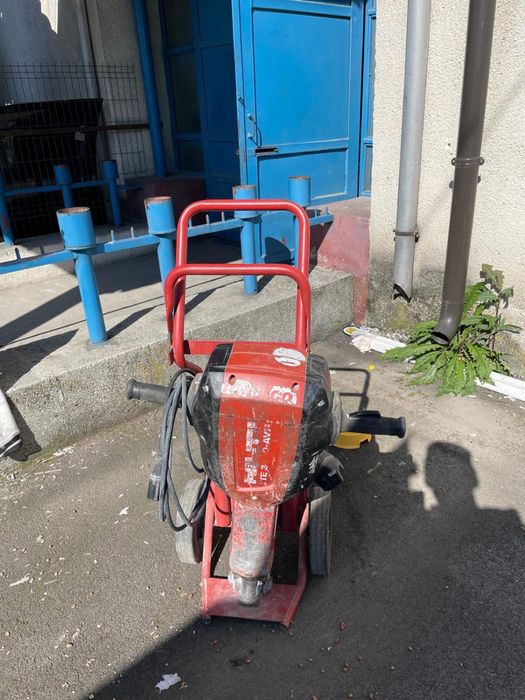 Vand scule pentru constructii