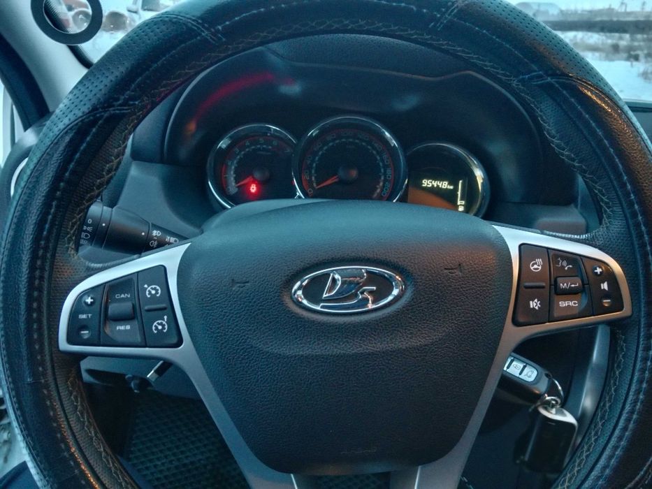 Автомобиль Lada Largus