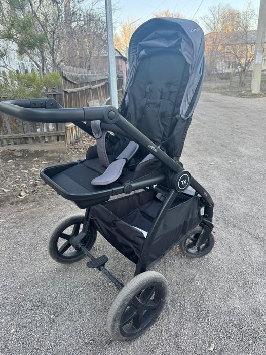 Продаётся коляска Tomix Walker