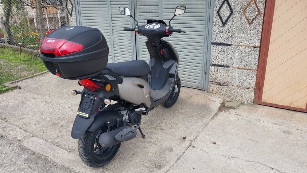 Скутер Generic Paradise 50cc