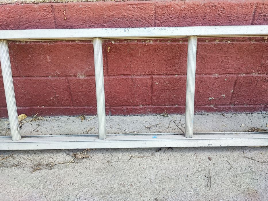 Продам лестницу алюминиевую