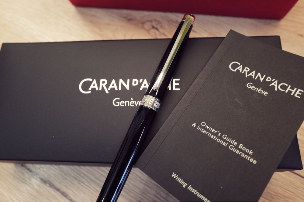 Pix Caran D’Ache Leman Slim Nou elvetian Swiss cutie manual stilou