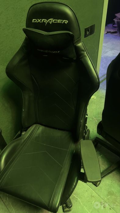 Продаю игровые кресла DXRacer