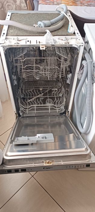 Продам посудомоечную машинку