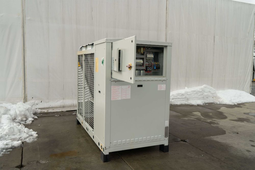 Chiller/Pompă de căldură răcit cu aer CLIMAVENETA NR-N-LN-CA 0262P – 70.25 kW/73.12 kW | chiller 65 kw pret | Nou