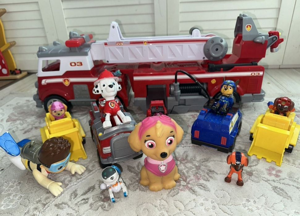 голяма пожарна Песпатрул+ колички и герои