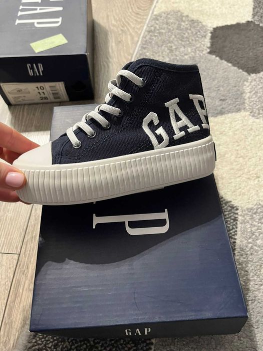 Детски кецве GAP - размер 26-27 нови