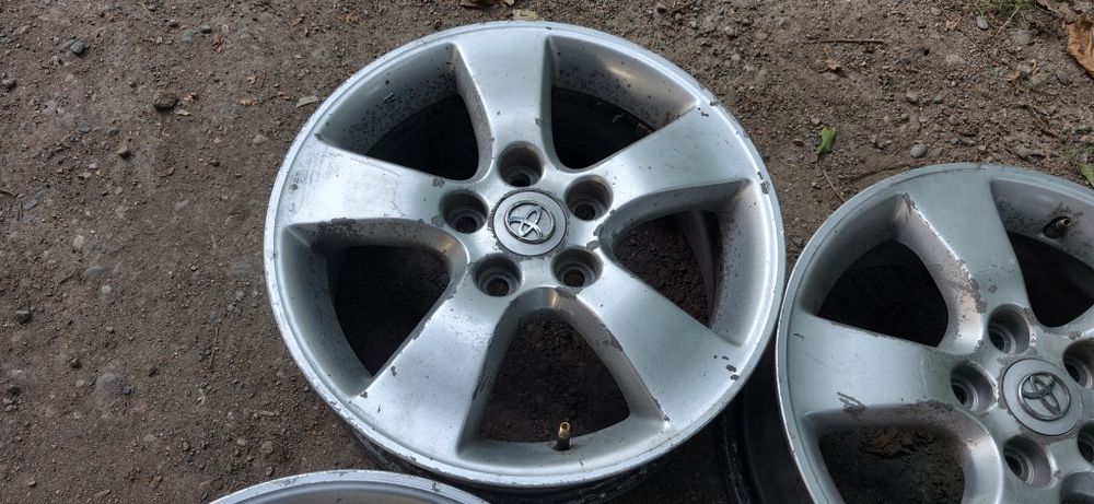 Комплект оригинальных дисков R16. Toyota