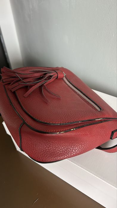 Geanta mica rosie stradivarius