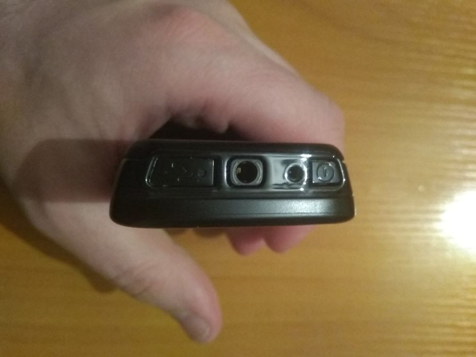 Продам Nokia 5228