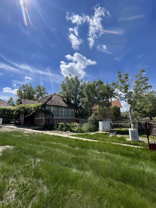 Casa de vanzare cu gradina aproape de Cluj si Bistrita