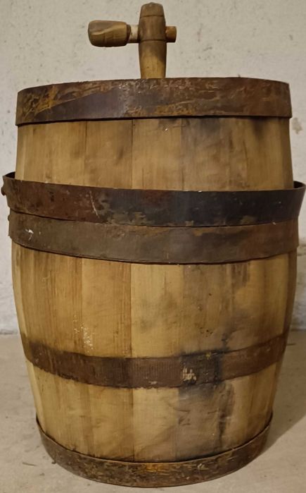 занаятчийско старинно малко буре