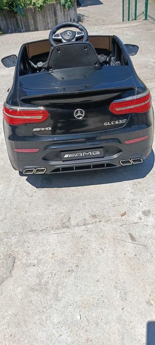 Децка акомулаторна кола Mercedes