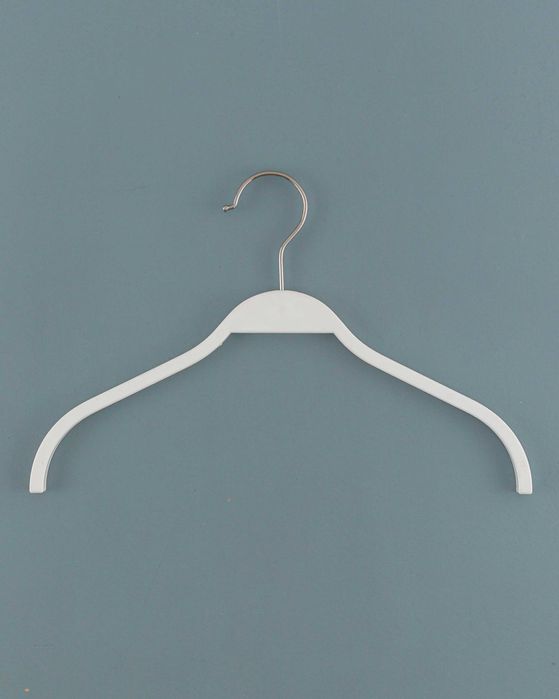 Закачалка за дрехи с размер 32 см