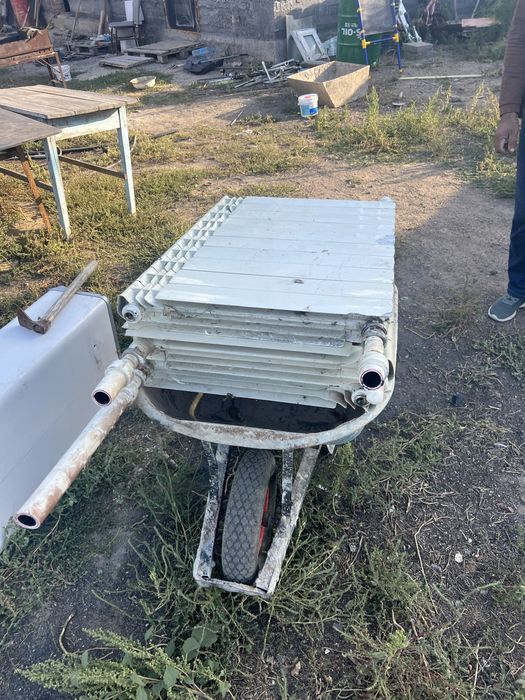 Продаю батарей  биометаль срочна