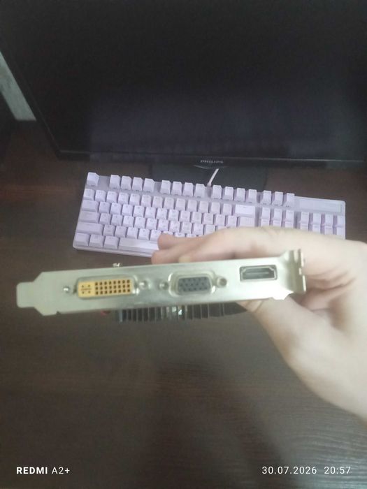 Продам две видеокарты срочно...