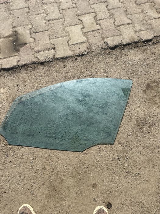 Geam usa stanga fata Mercedes ML W164 ML320Cdi ML280