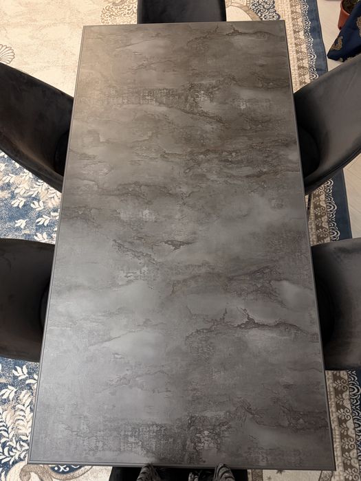 Стол со стульями