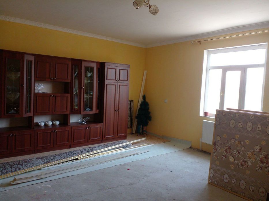 Mindonobodda 8 sotixli hovli uy sotiladi!