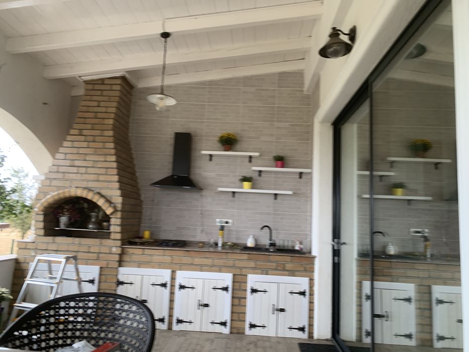 Usi rustice din lemn masiv