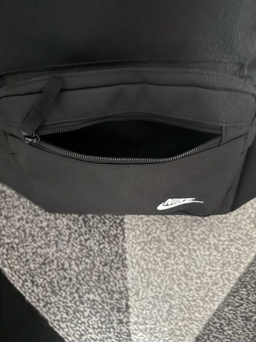 Ghiozdan Nike Nou