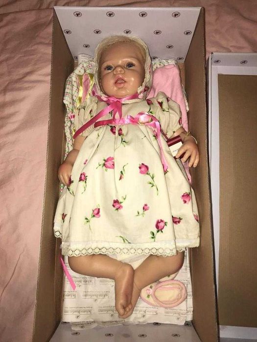 Голяма силиконова кукла