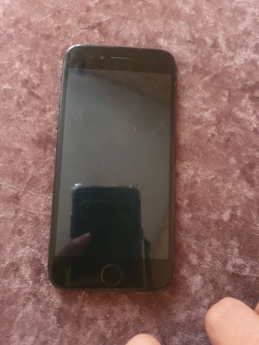 Продам iphone se