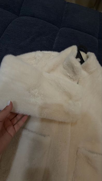 Продам шубу белую