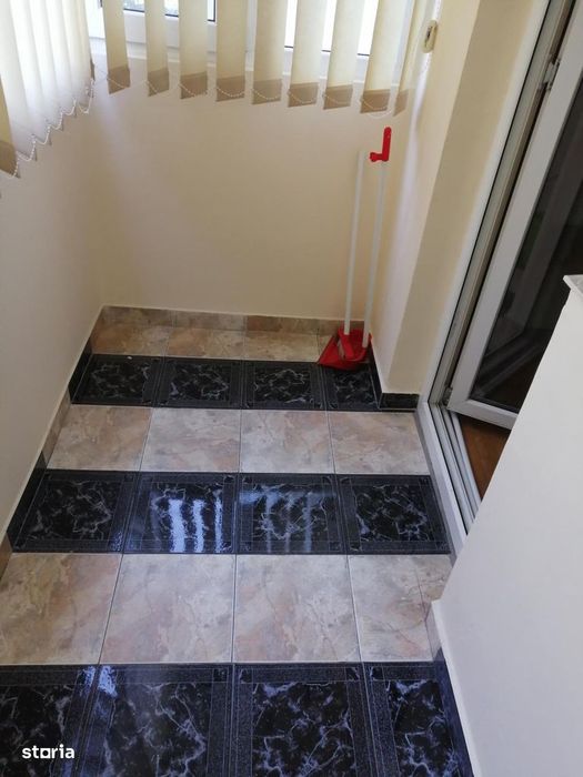 Apartament 3 camere zona Ciresica - etaj 1 - centrala proprie
