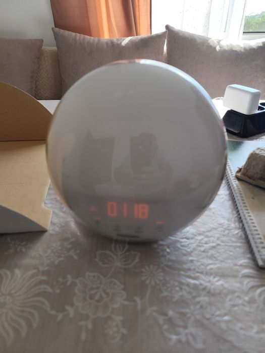 Philips изкуствена светлина за събуждане