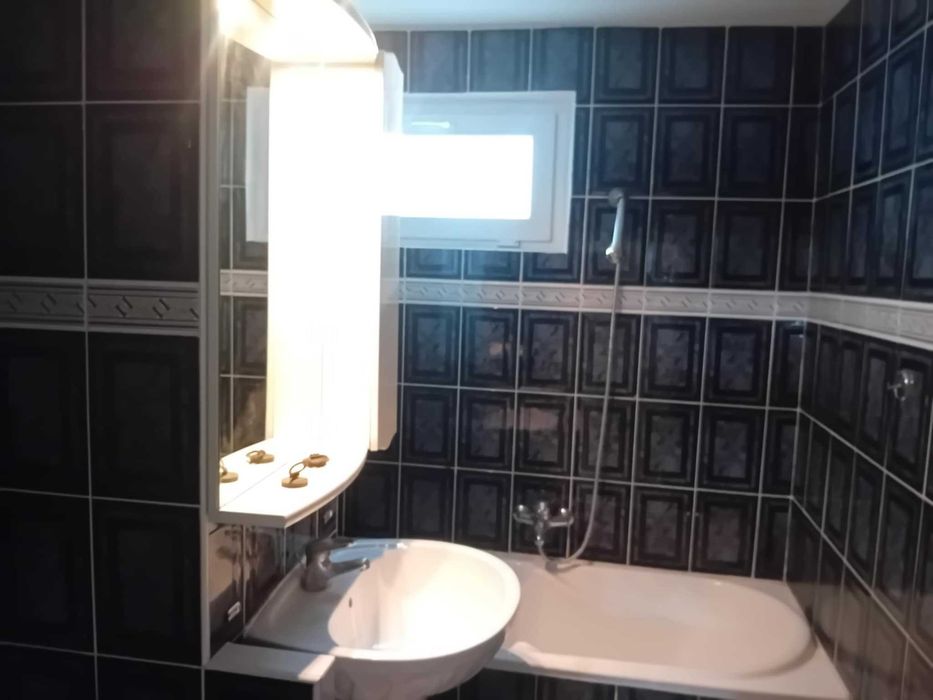 Ap 3 Cam Maratei renovat grădiniță floare de colt 80mp.parter balcon