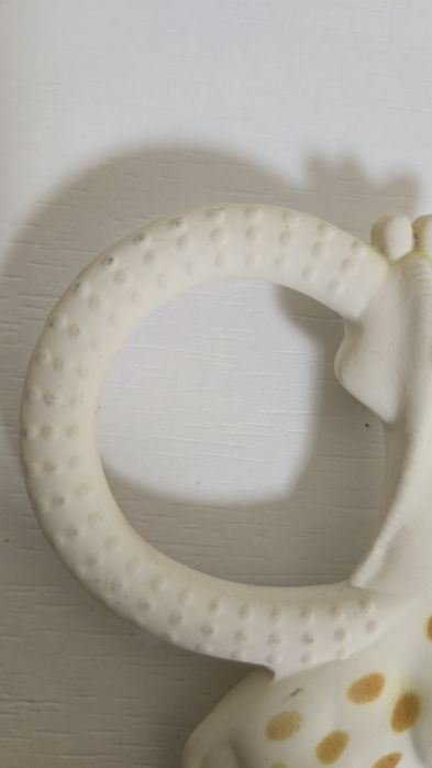 Софи жиравчето гъвкава гризалка.